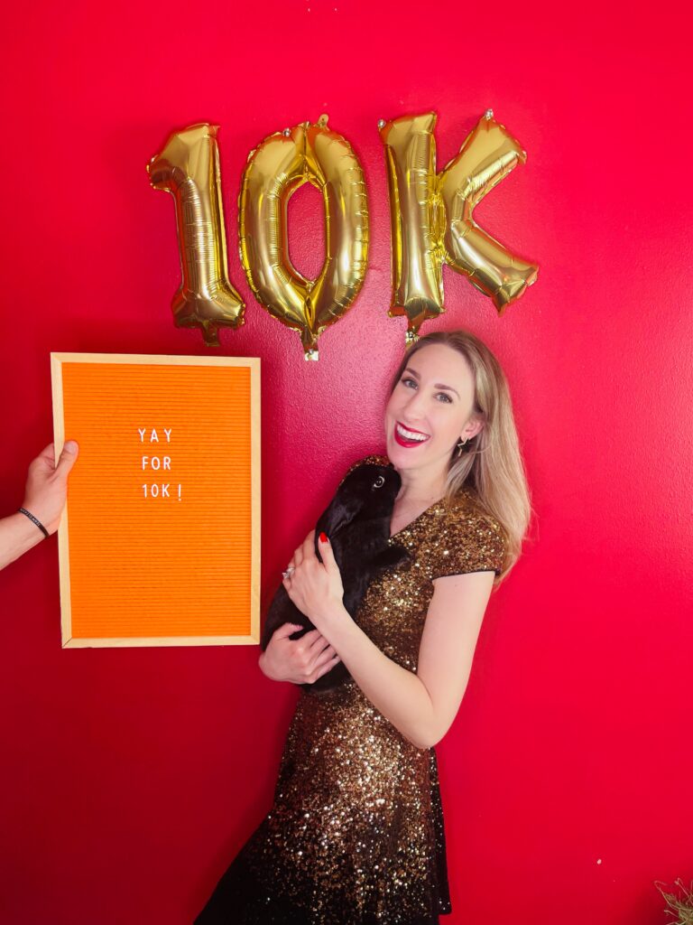 BunMoms Anonymous, Founder Alex Minton celebrating 10K follows on IG.